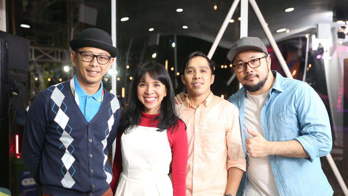 Lirik Lagu Secret Admirer - Mocca - Ragam Bola.com