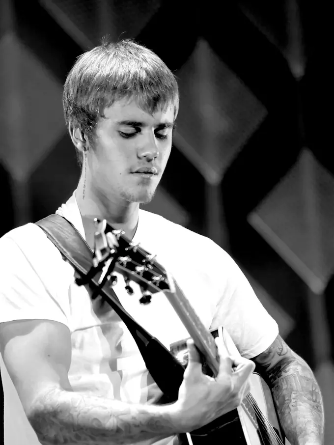 Justin Bieber kembali terlibat perkelahian di Los Angeles.