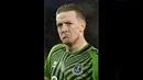 Begini ekspresi Pickford usai dua kali gagal memanfaatkan tendangan sudut yang diperoleh Everton di menit akhir pertandingan. (AFP/Oli Scarff)