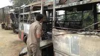 Kecelakaan bus menabrak truk di Uttar Pradesh, India. (India Today)