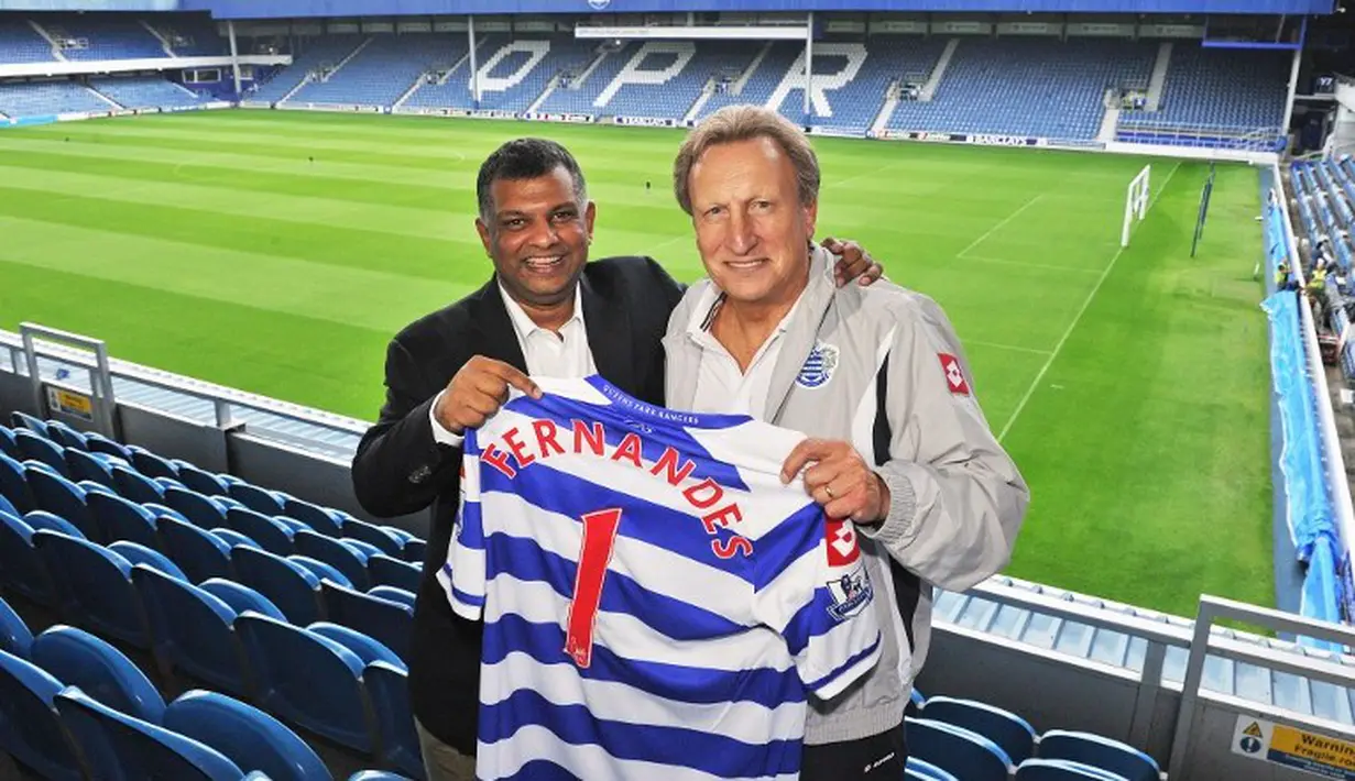 Tony Fernandes adalah Pengusaha Malaysia, Pemilik Air Asia juga pemilik Klub  Queens Park Rangers (QPR) di Inggris. (AFP Photo/Carl de Souza)