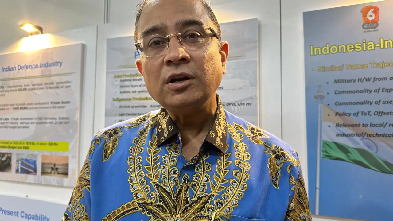 Duta Besar India untuk Indonesia Shri Sandeep Chakravorty dalam acara Temu Bisnis Industri Strategis Berbasis Riset dan Inovasi di Kawasan Puspiptek, Serpong, Senin (21/4/2025).