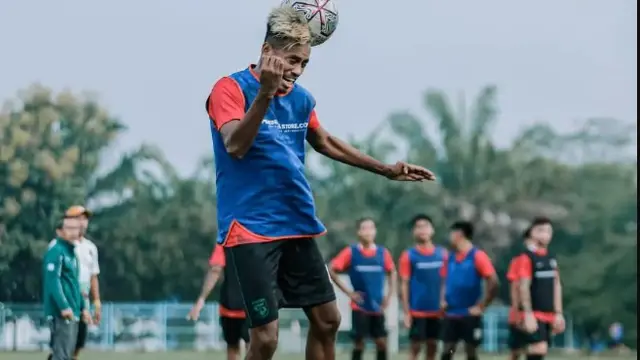 7 Potret Latihan Persebaya Jelang Pertandingan Lawan Persib di Piala Presiden 2022