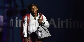 Petenis profesional Serena Williams sedang dalam masa berduka lantaran ia baru saja kehilangan sahabat berharganya. Jackie sang anjing peliharaan yang selama ini menemaninya sejak lama telah mati karena lanjut usia. (Bintang/EPA)