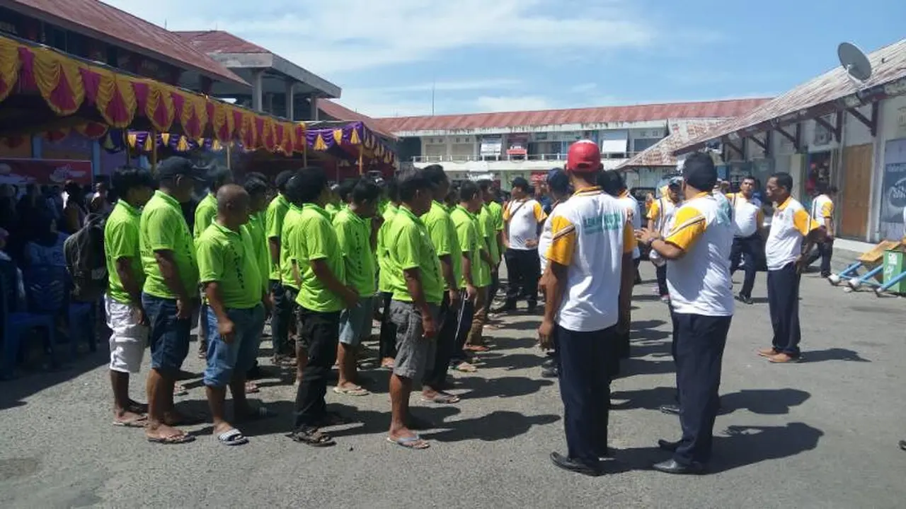 Warga Lapas Ikutan Bersih-Bersih Pasar Sentral Gorontalo