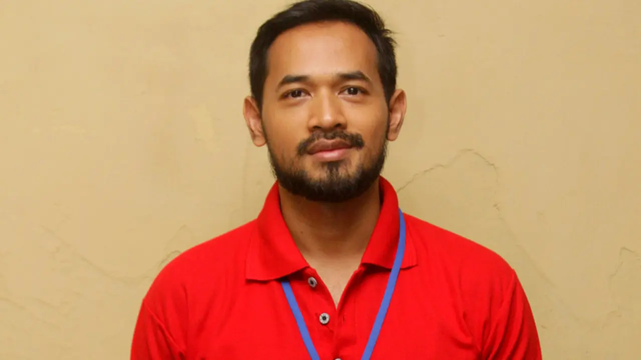 Oka Antara Risih Berjanggut Lebat