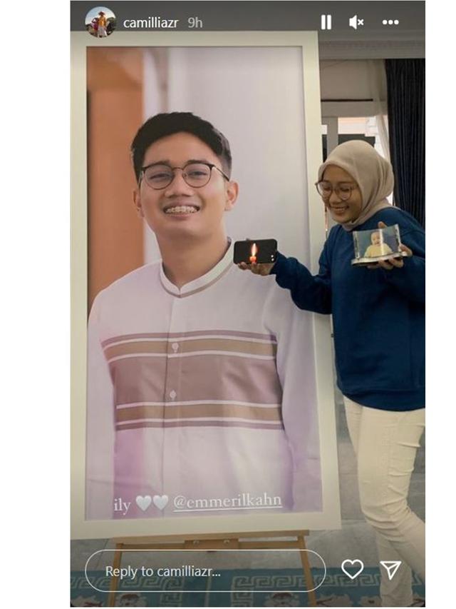 6 Potret Nabila Ishma dan Zara Kenang Ultah Eril, Bikin Apple Pie Bareng