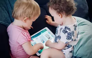 Jangan Bingung, Ini Alasan Tingkah Toddler Sering Terlihat Aneh