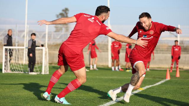 Foto: Senyum Semringah Pemain Timnas Indonesia saat Sesi Latihan di Turki, Sudah Ada Rafael Struick dan Ivar Jenner