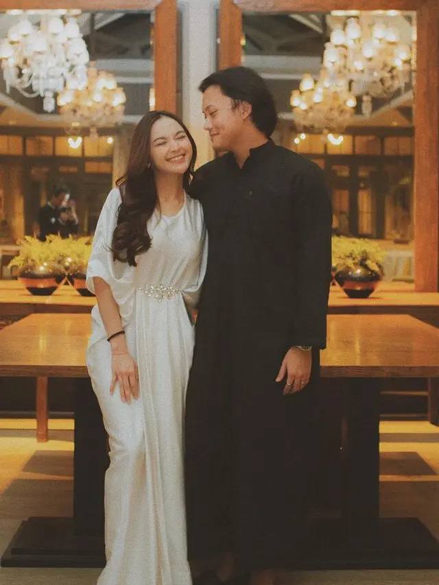 Gaya Mahalini Rayakan Lebaran Dua Tahun Berturut. [@rizkyfbian]