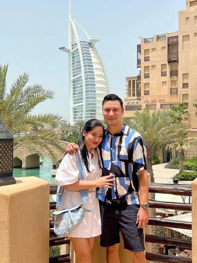 10 Potret Titi Kamal dan Christian Sugiono Ajak Anak Liburan ke Dubai, Seru Banget