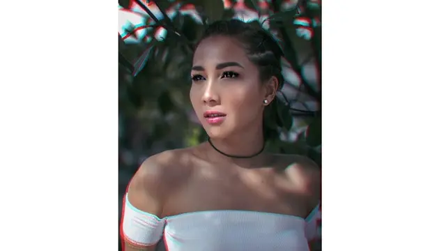 Biasa Natural, Ini 6 Potret Andrea Dian dengan Makeup Tebal