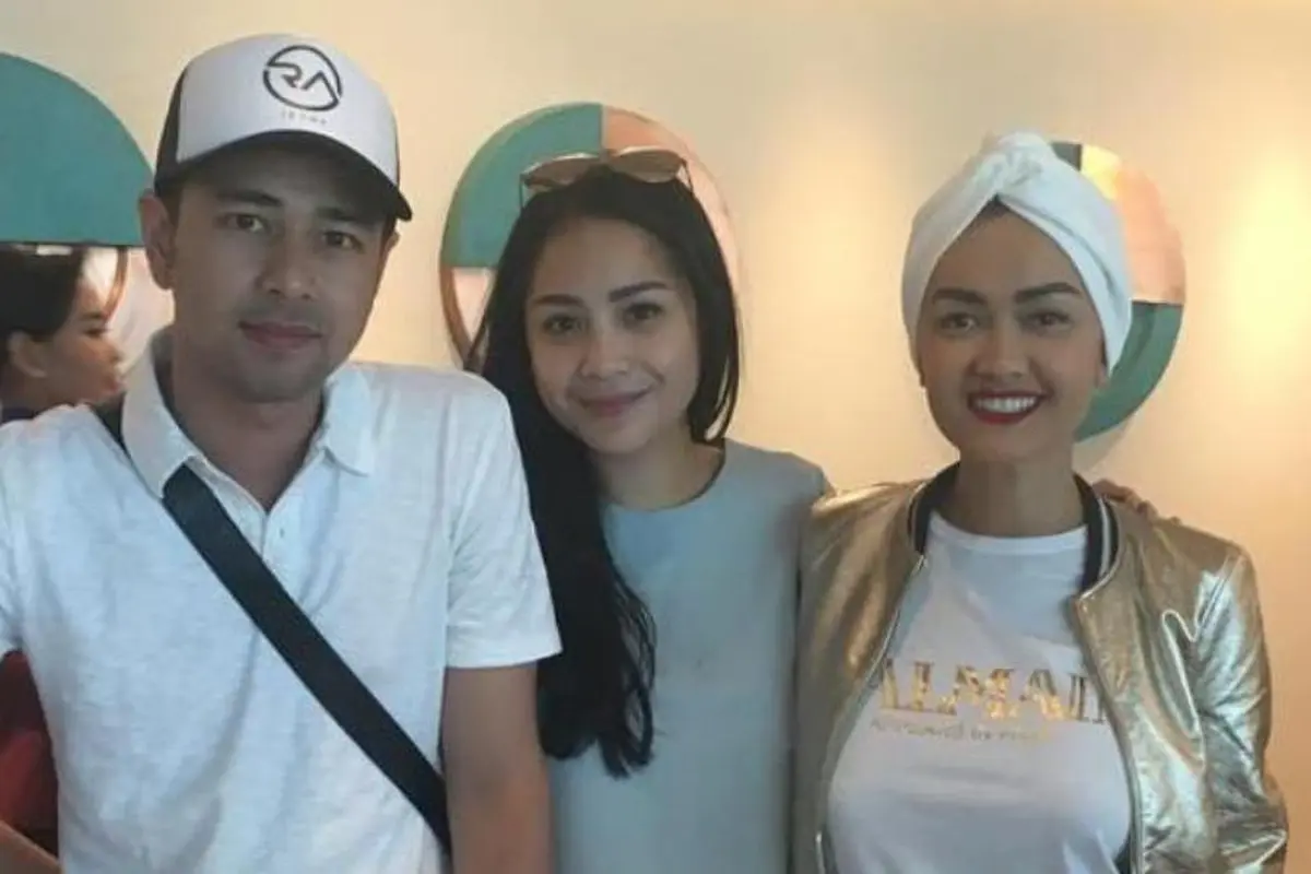 Julia Perez bersama Raffi Ahmad dan Nagita Slavina