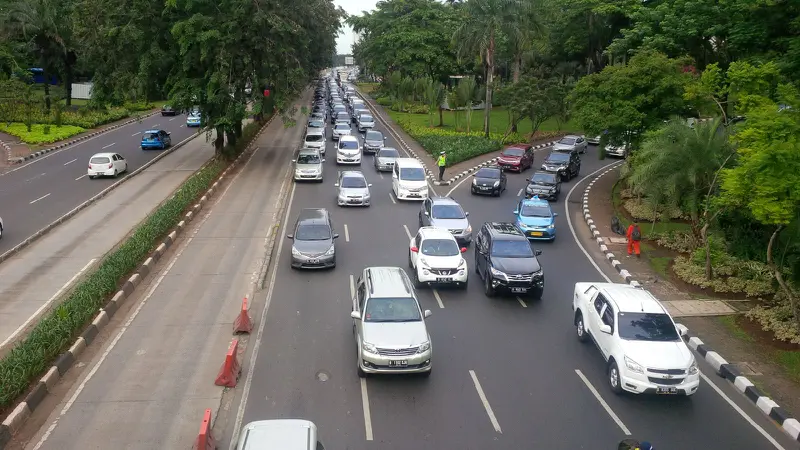 20160412-3 in 1-jakarta-macet