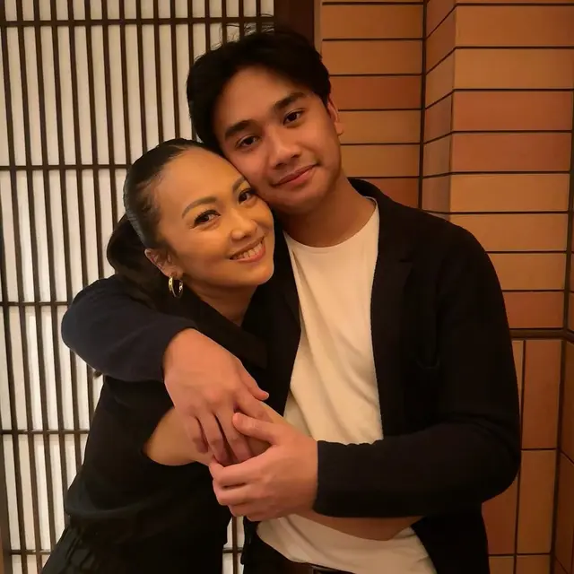 6 Potret Keluarga Nola B3 dan Baldy Mulya di Ultah Anak Ketiga
