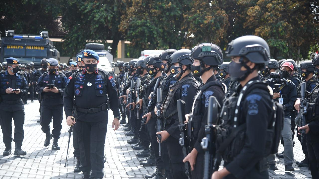 Komandan Korps Brimob Polri (Dankorbrimob) Irjen Anang Revandoko menggelar apel pasukan di lapangan Mako Brimob, Kelapadua, Depok, Rabu (9/12/2020).