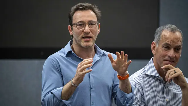Simon Sinek