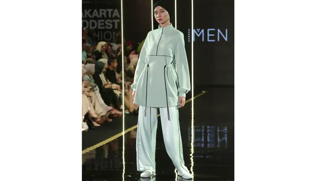 Imen Bousnina desainer asal Austria di JMFW