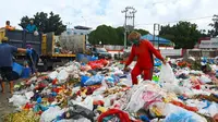 Tumpukan sampah di Pekanbaru beberapa waktu lalu sehingga berujung gugatan di Pengadilan Negeri Pekanbaru. (Liputan6.com/M Syukur)