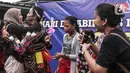 Para disabilitas itu sangat antusias menyambut kedatangan Atiqoh. (Liputan6.com/Herman Zakharia)