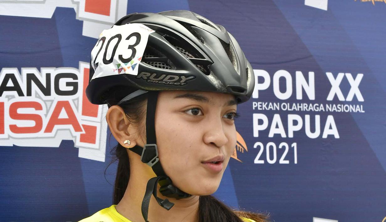 Atlet Sepatu roda Putri Papua Dinda Salsabila meraih emas di kelas TT200m Putri di Venue Sepatu Roda Klemen Tinal Roller Buper Kota Jayapura; date: 29 Septeber 2021 (Foto: PB PON XX Papua/Martona)