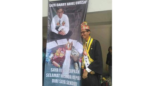 Hadiah Wisuda Ini Kelewat Unik