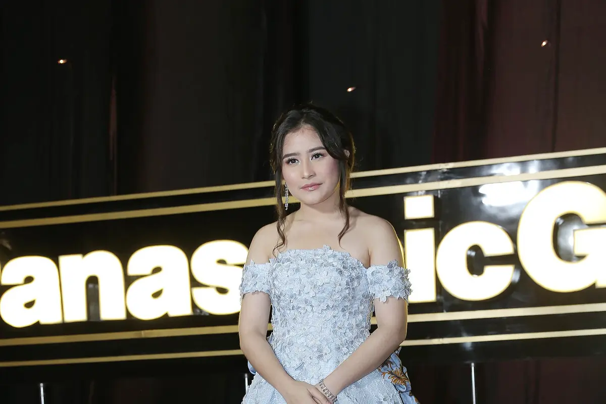 [Bintang] Prilly Latuconsina