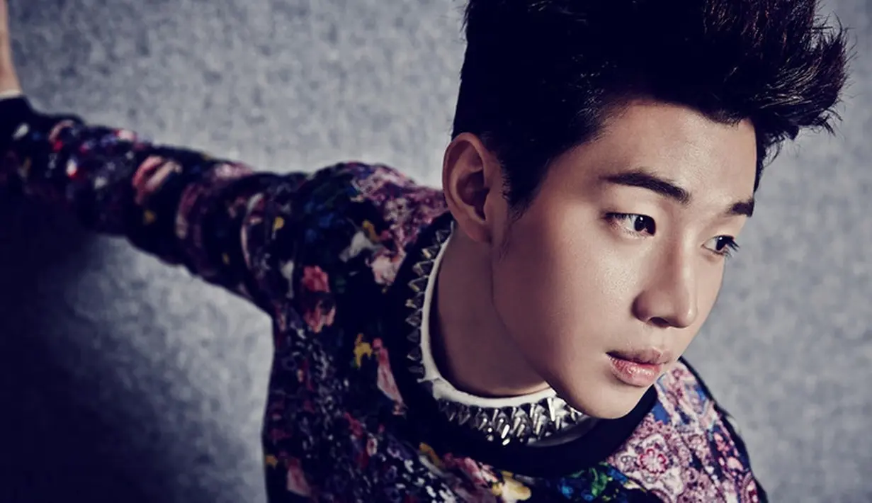 Seperti diketahui, restoran ini diresmikan Henry pada April 2018. Restoran ini merupakan bisnis pertama setelah ia memutuskan hengkang dari SM Entertainment. (Foto: soompi.com)