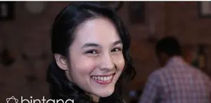 Menjadi salah satu aktor dalam drama serial televisi Jepang, Chelsea Islan berkomunikasi dengan pemain lainnya menggunakan bahasa Inggris.  Selain itu, serial ini akan memperlihatkan keindahan wisata Indonesia yang ada di Yogyakarta.