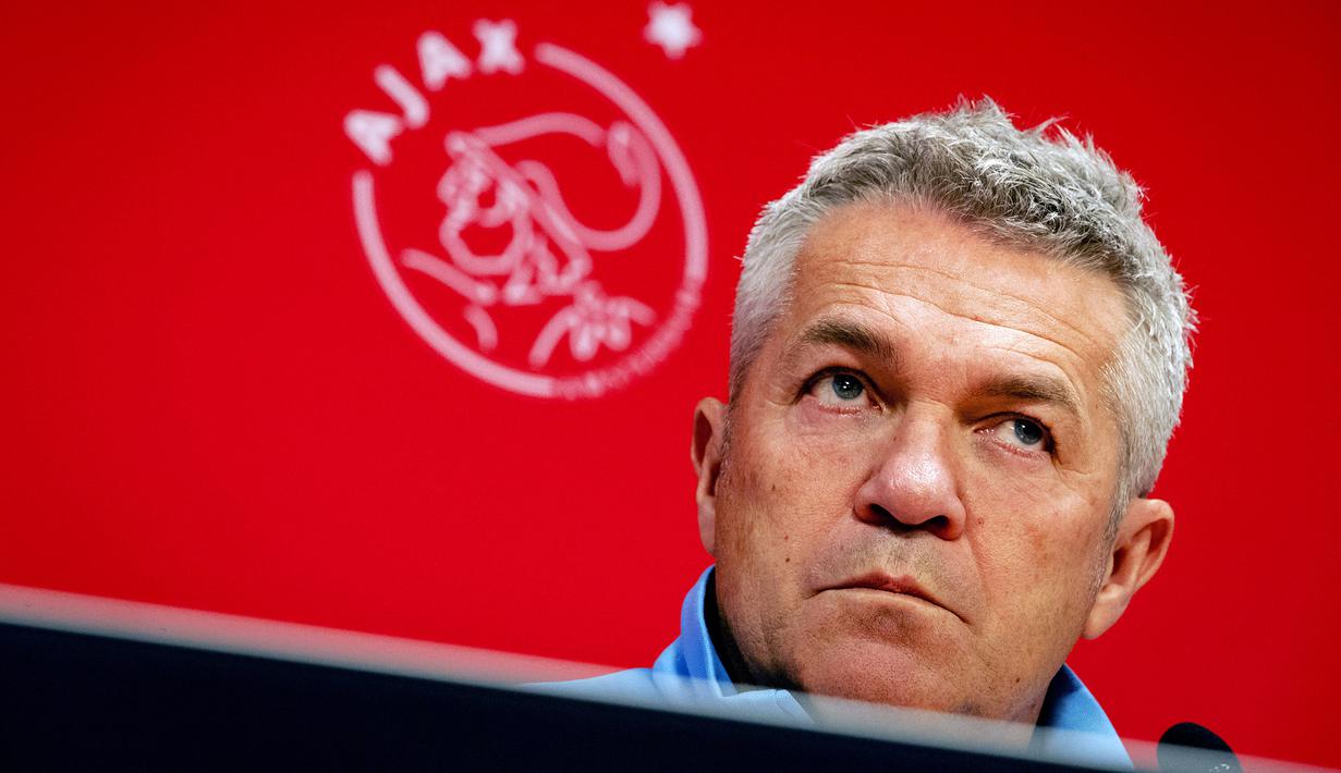 Kare Ingebrigtsen. Eks gelandang yang kini berusia 56 tahun dan pensiun pada Januari 1998 bersama Rosenborg dan kini menjabat sebagai Direktur Sepak Bola Asane Football ini menjadi pemain Norwegia pertama yang pernah memperkuat Manchester City di era Premier League selama dua musim pada 1992/1993 dan 1993/1994. Pada musim pertamanya, ia total tampil dalam 15 laga di Liga Inggris dengan mencetak 3 gol. Pada musim keduanya ia dipinjamkan satu musim penuh ke Rosenborg dan Stromsgodset. (AFP/ANP/Robin van Lonkhuijsen)