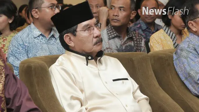 Presiden Joko Widodo telah mengabulkan permohonan grasi yang diajukan Antasari Azhar. Namun, terpidana kasus pembunuhan yang kini menjalani bebas bersyarat itu mengaku belum menerima salinan keputusan Presiden Jokowi.