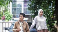 Berkomprimi bersama pasangan/copyright fimela/adrian putra