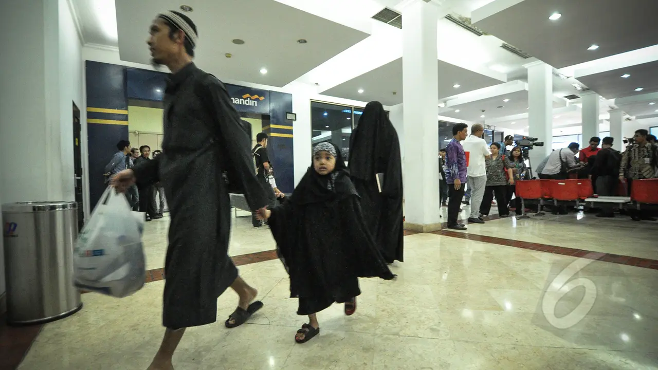 Menlu Retno Temui WNI dari Yaman