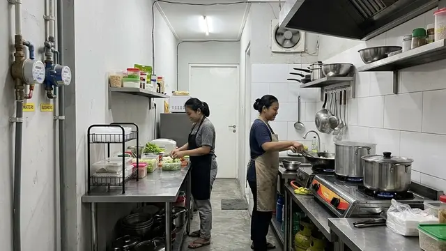 Dapur Rumah Sekaligus Tempat Usaha