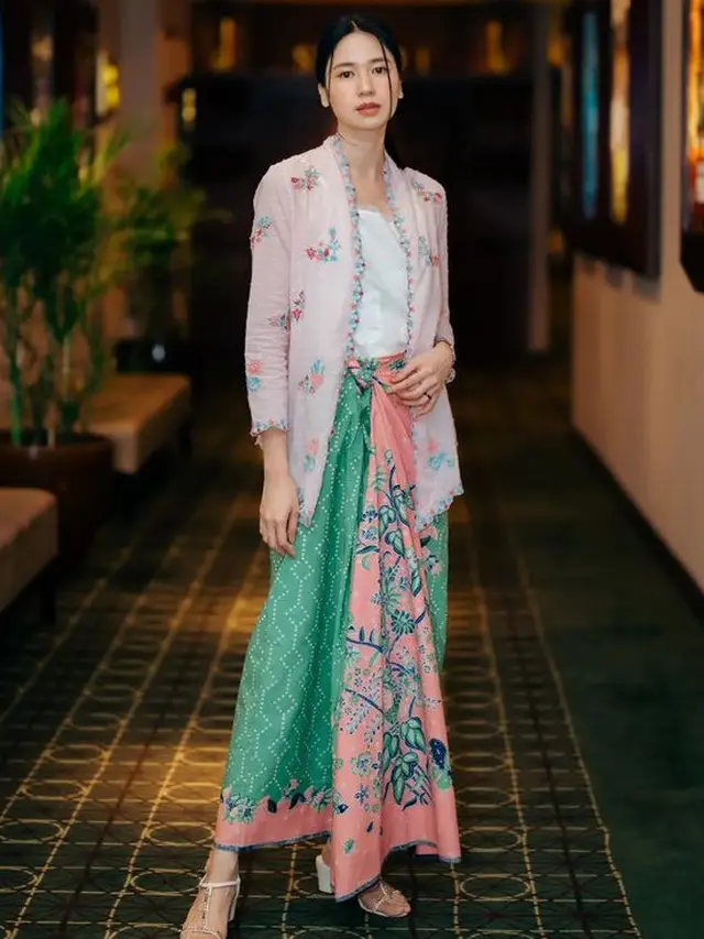 Inspirasi Eksplorasi Kebaya untuk Tampilan Lebih Stylish