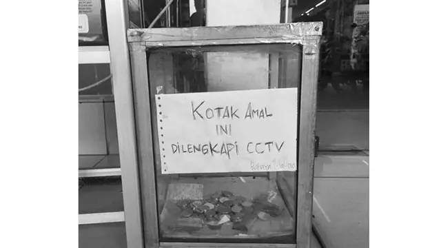 6 Tulisan Kocak Ada CCTV Ini Bikin Maling Elus Dada
