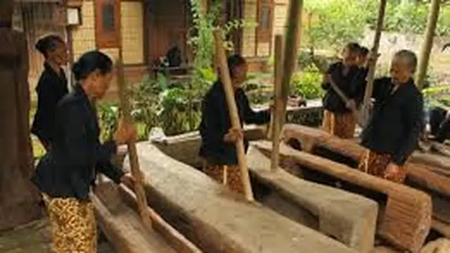 Musik Otekan yang bisa dibawakan masyarakat desa adat kemiren untuk menyambut wisatawan yang berkunjung (Istimewa)