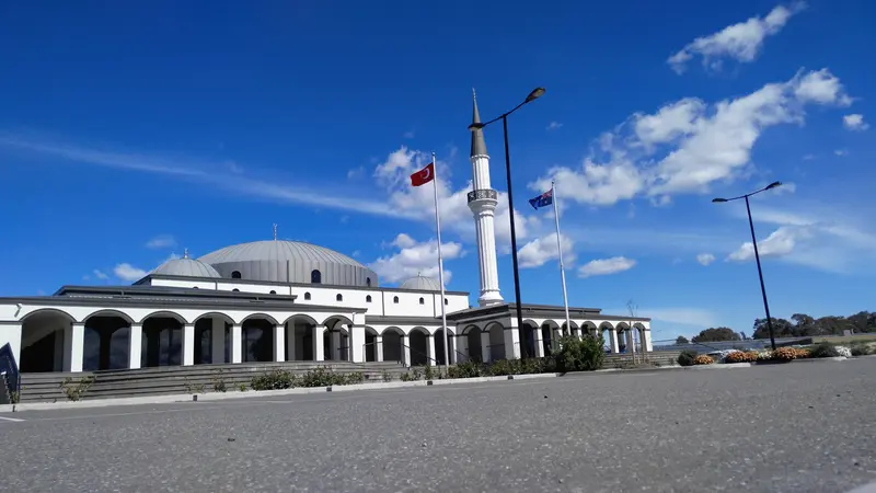 Salah satu masjid megah di Dandenong, Australia. (Liputan6.com/Tanti Yulianingsih)