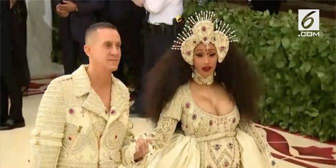 VIDEO: Rapper Cardi B Melahirkan Putri Pertama