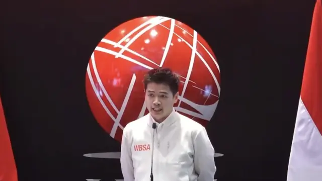 Direktur Utama PT BSA Logistics Indonesia Tbk, Edwin Wibowo saat pencatatan saham WBSA, di Gedung BEI, Jakarta, Jumat (10/4/2026). (Foto:Liputan6.com/Tira Santia)