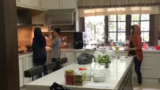 Area dapur di rumah Siti Nurhaliza (Instagram/@ctdk)