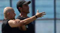 Fabio Oliveira, asisten pelatih baru Persela. (Bola.com/Zaidan Nazarul)