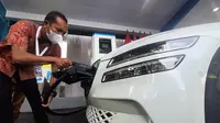 Stasiun Pengisian Kendaraan Listrik Umum (SPKLU) ultra fast charging PLN di Bali. (Liputan6.com/Ady Anugrahadi)