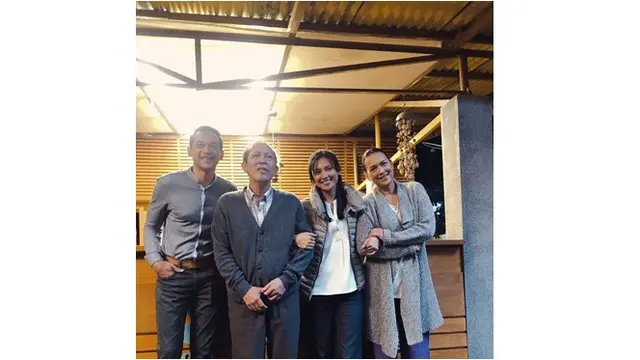 6 Potret Kenangan Yayu Unru Bareng Artis Tanah Air, Meninggal di Usia 61 Tahun