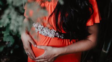 7 Penyebab Nyeri Dada Pada Ibu Hamil Penting Diketahui Parenting Fimela Com