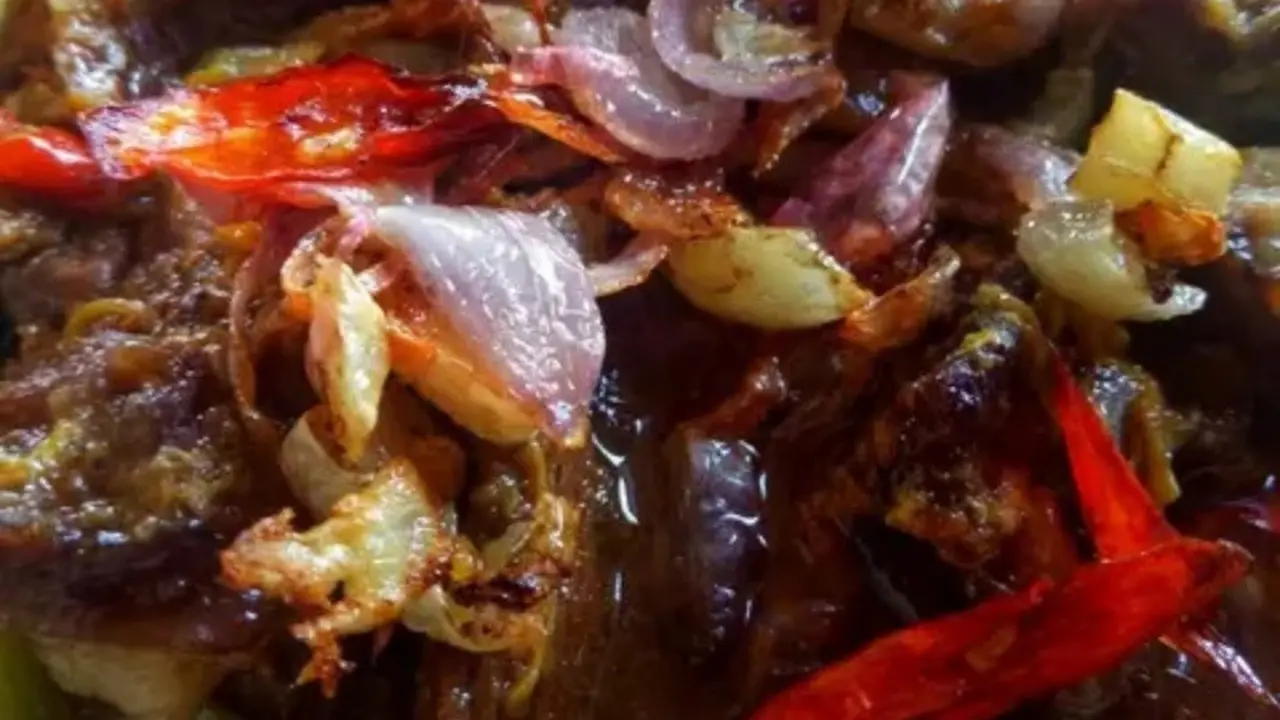Resep bistik jadul sebagai menu sahur puasa Ramadhan. (dok. Cookpad @kiena )