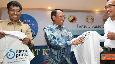 Citizen6, Purwakarta: Di depan peserta rapat kerja Jero Wacik menekankan dukungannya kepada PLN agar mendapatkan gas untuk memenuhi kebutuhan bahan bakar pembangkit sehingga dapat menurunkan subsidi listrik. (Pengirim: Agus Trimukti)