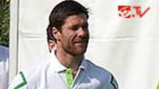 Euforia Kedatangan Xabi dan Fabregas