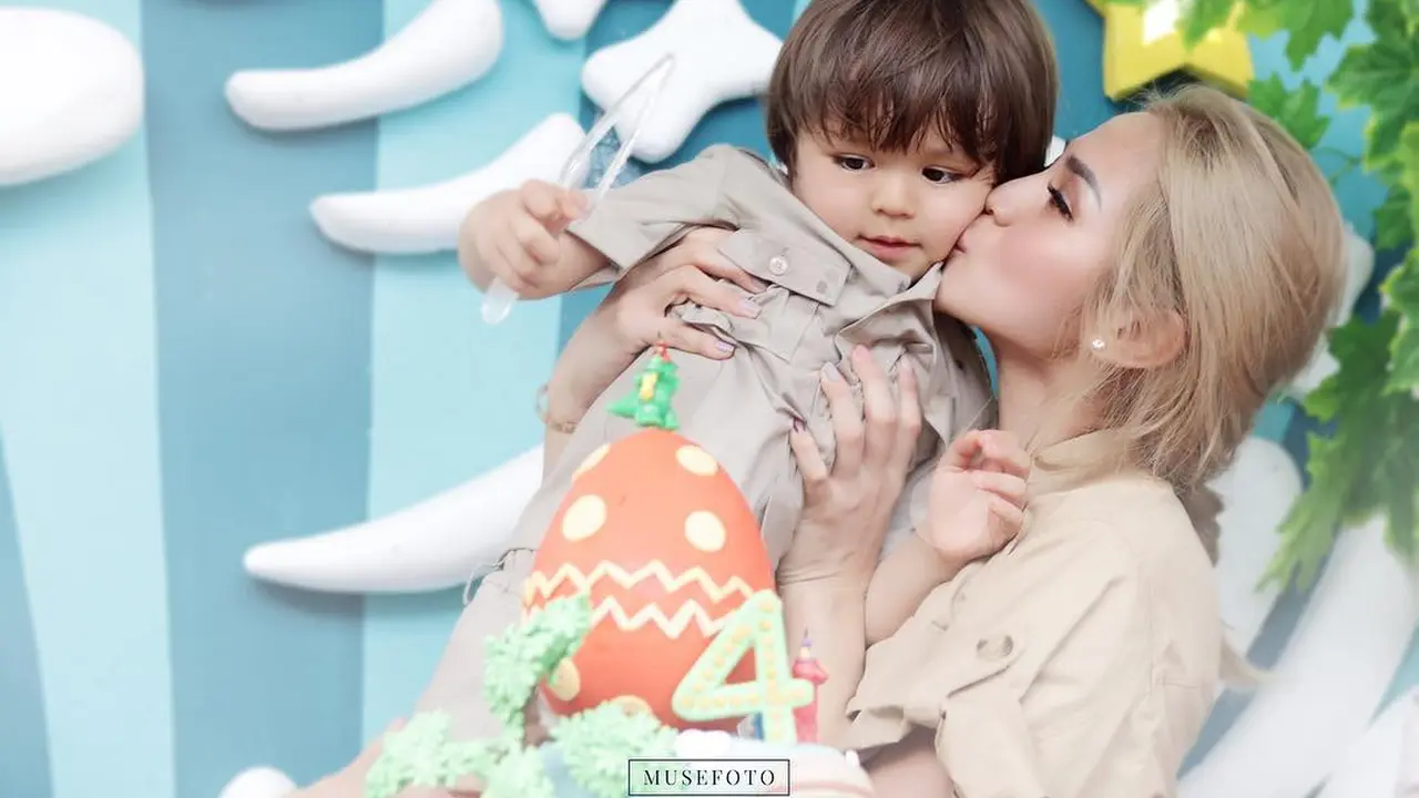 [Bintang] Anak Jessica Iskandar Ulang Tahun