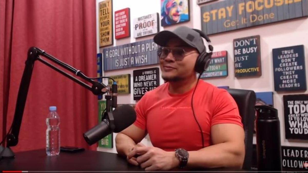 Mengintip Studio Podcast Deddy Corbuzier dengan Peralatan Ratusan Juta ...